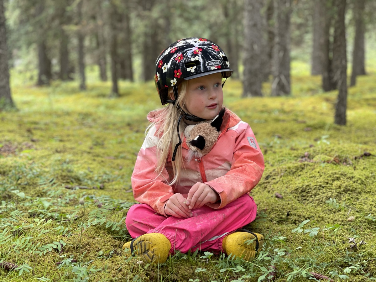 nutcase-helmet-review-kids-ride-bikes