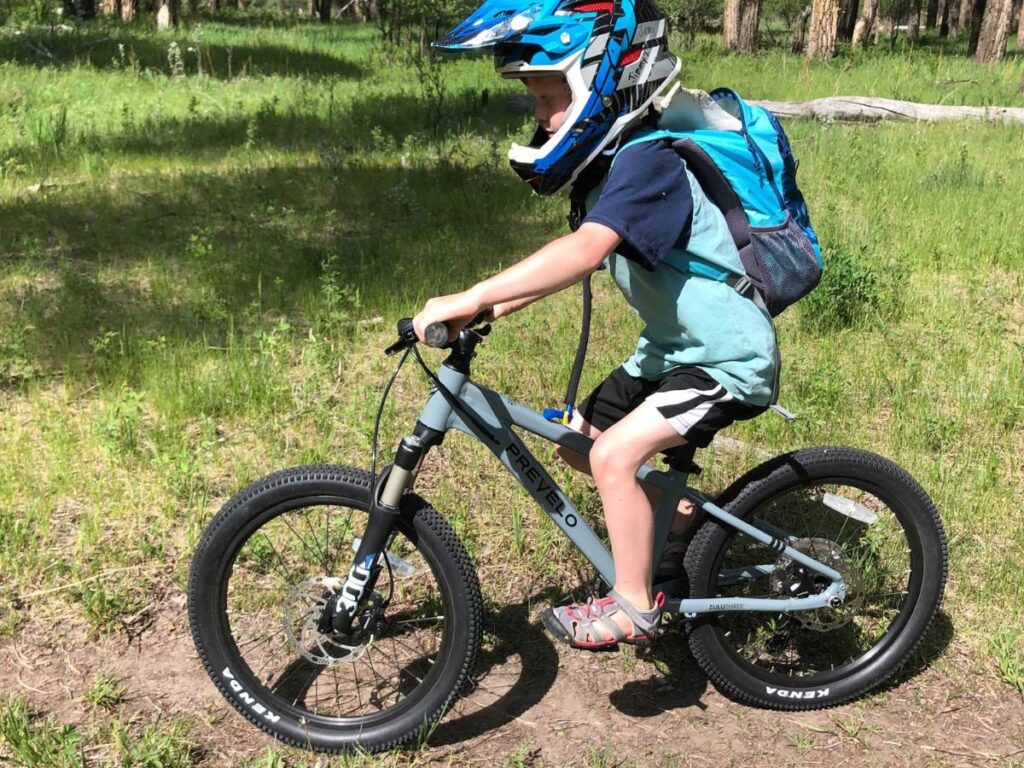 choosingkidsbikePreveloZulu A child rides a Prevelo Zulu bike